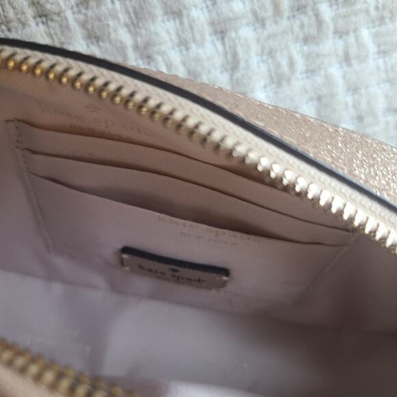 Kate Spade Gold Crossbody Bag with Minimalist Design - Picture 3 of 8